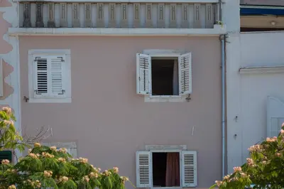 Zgrada u kojoj se nalazi apartman