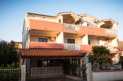Zgrada u kojoj se nalazi apartman