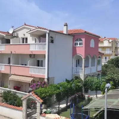 Ivano Apartments