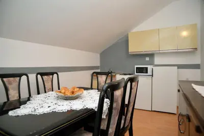 Kuhinja ili čajna kuhinja u objektu Apartments Crljić