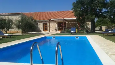 Bazen u objektu Rural House Kod Slapa ili u blizini