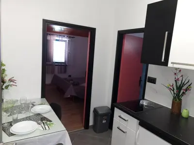 Kuhinja ili čajna kuhinja u objektu Apartments Dolac