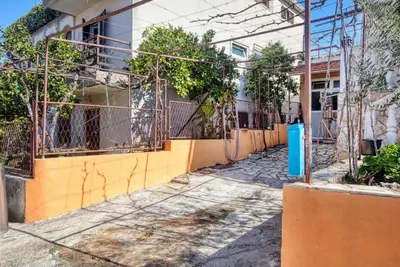 Zgrada u kojoj se nalazi apartman