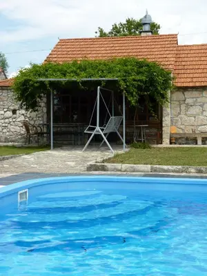 Bazen u objektu Holiday house with a swimming pool Gornje Planjane, Zagora - 11701 ili u blizini