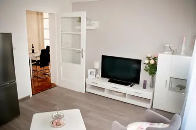 TV i/ili zabavni centar u objektu Apartment Sibenik with free parking