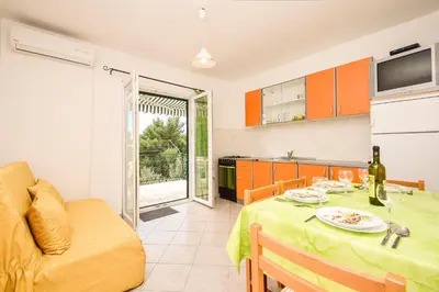 Kuhinja ili čajna kuhinja u objektu Apartments Zoricic