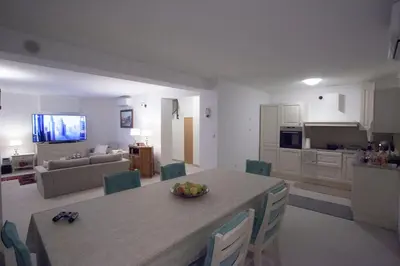 Kuhinja ili čajna kuhinja u objektu Villa Perun