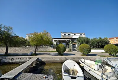 Pogled na rijeku u blizini apartmana
