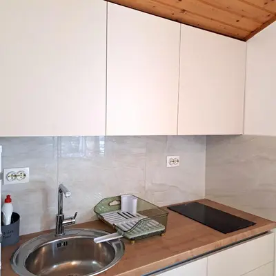 Kuhinja ili čajna kuhinja u objektu Open Sea Apartmani