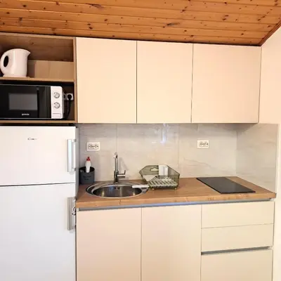 Kuhinja ili čajna kuhinja u objektu Open Sea Apartmani