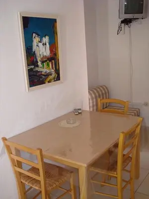 TV i/ili zabavni centar u objektu Tutini Dvori