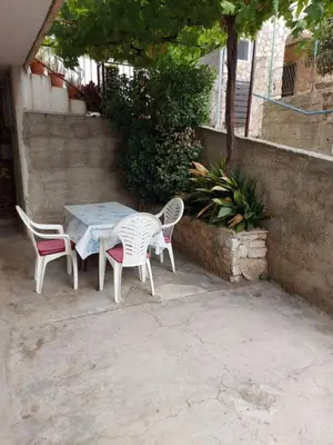 Popločani dio dvorišta ili vanjski dio objekta Apartment Bila