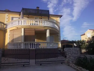 Zgrada u kojoj se nalazi apartman