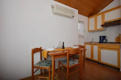 Kuhinja ili čajna kuhinja u objektu Apartments Nada