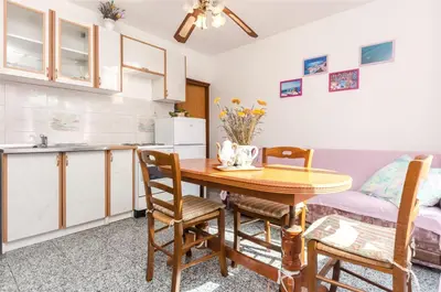 Kuhinja ili čajna kuhinja u objektu Apartments Miljenka