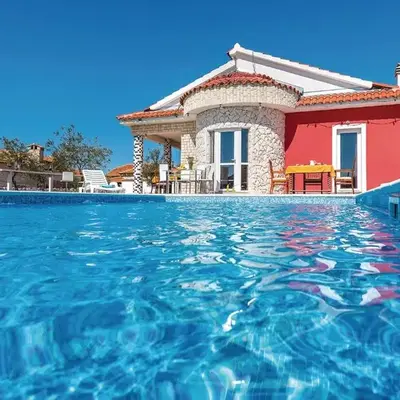 Four-Bedroom Holiday Home In Cista Velika