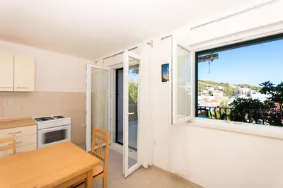 Kuhinja ili čajna kuhinja u objektu Apartments Marinana