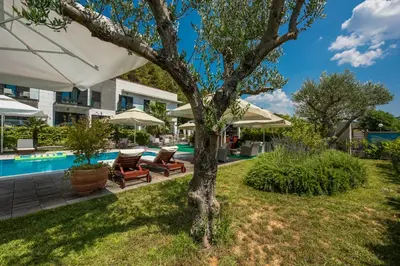 Bazen u objektu Hotel Bonaca ili u blizini