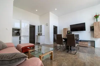 TV i/ili zabavni centar u objektu Apartments Lantina