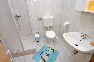 Kupaonica u objektu Apartments with a parking space Vodice - 6331