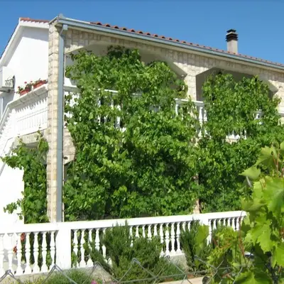 Apartments with a parking space Vodice - 11835