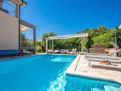 Bazen u objektu Apartment Johanna by Interhome ili u blizini
