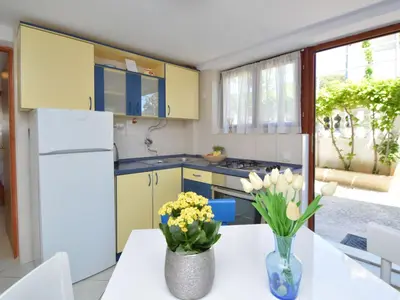 Kuhinja ili čajna kuhinja u objektu Apartment Rose-1 by Interhome
