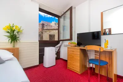 TV i/ili zabavni centar u objektu Hotel Jadran Šibenik