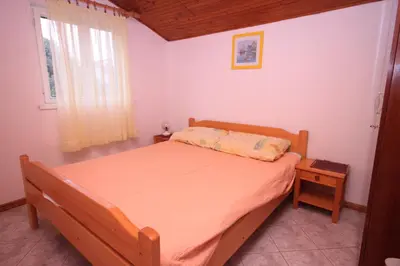 Krevet ili kreveti u jedinici u objektu Apartments by the sea Grebastica, Sibenik - 6442