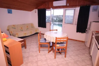 Kuhinja ili čajna kuhinja u objektu Apartments by the sea Grebastica, Sibenik - 6442
