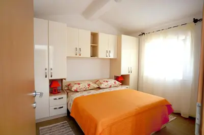 Krevet ili kreveti u jedinici u objektu Seaside apartments with a swimming pool Zecevo Rtic, Rogoznica - 11869