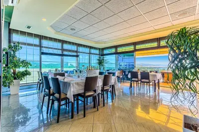 Restoran ili neka druga zalogajnica u objektu Hotel Panorama