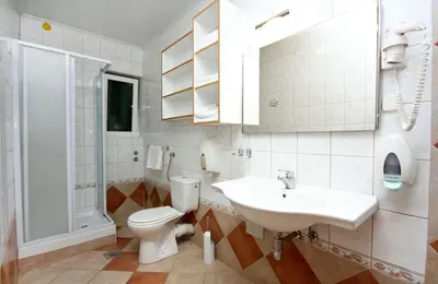 Kupaonica u objektu Apartments by the sea Rogoznica - 3196