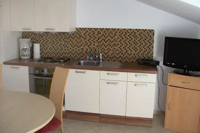 Kuhinja ili čajna kuhinja u objektu Apartments by the sea Jezera, Murter - 5057