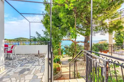 Balkon ili terasa u objektu Family friendly seaside apartments Rogoznica - 2010