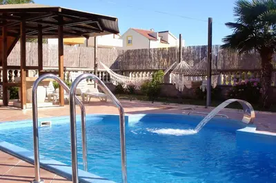 Bazen u objektu Family friendly apartments with a swimming pool Vodice - 6261 ili u blizini