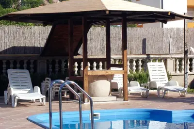 Bazen u objektu Family friendly apartments with a swimming pool Vodice - 6261 ili u blizini