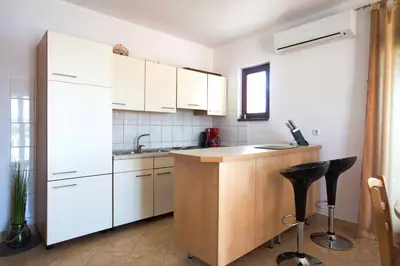 Kuhinja ili čajna kuhinja u objektu Apartment Tisno 812b