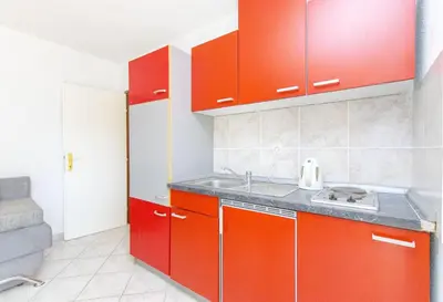 Kuhinja ili čajna kuhinja u objektu Apartments Kata