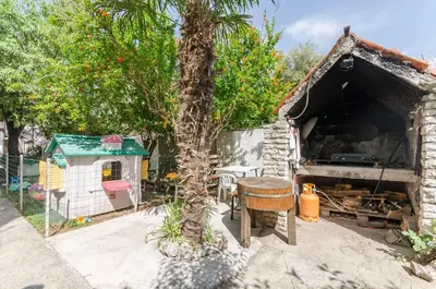 Zgrada u kojoj se nalazi apartman