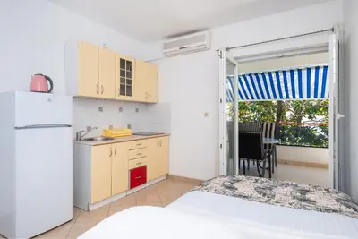 Kuhinja ili čajna kuhinja u objektu Apartments Violett