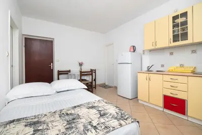 Kuhinja ili čajna kuhinja u objektu Apartments Violett