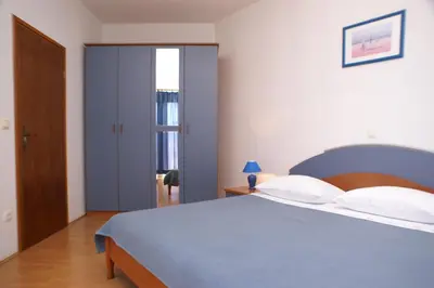 Krevet ili kreveti u jedinici u objektu Apartments by the sea Primosten - 4177