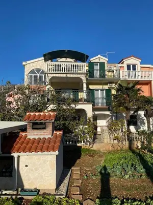 Zgrada u kojoj se nalazi apartman