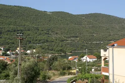 Pogled na planine ili pogled na planine iz apartmana
