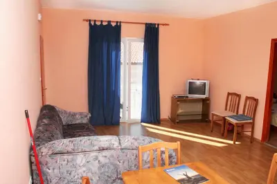 TV i/ili zabavni centar u objektu Apartments with parking space Vodice - 4214