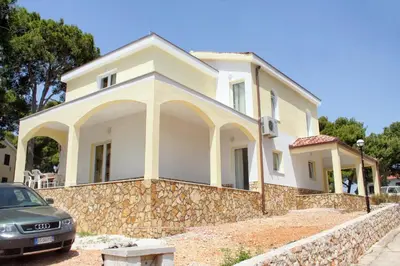 Zgrada u kojoj se nalazi privatni smještaj