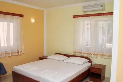 Krevet ili kreveti u jedinici u objektu Double Room Rogoznica 3097a