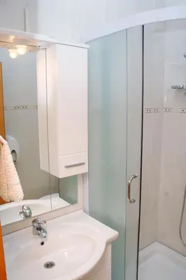 Kupaonica u objektu Double Room Rogoznica 3097a