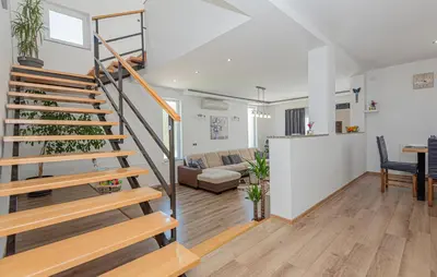 Tlocrt objekta Four-Bedroom Holiday Home In Zaton